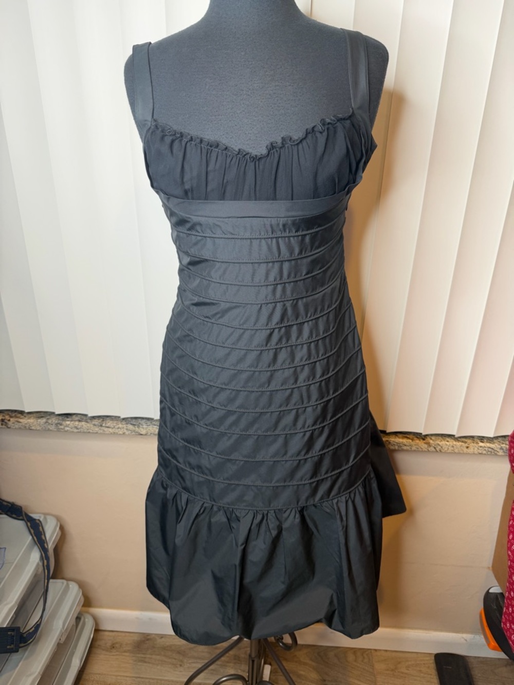 Cynthia Steffe Black Sleeveless Ruffled Hem Dress - Classic Evening Style Size 4
